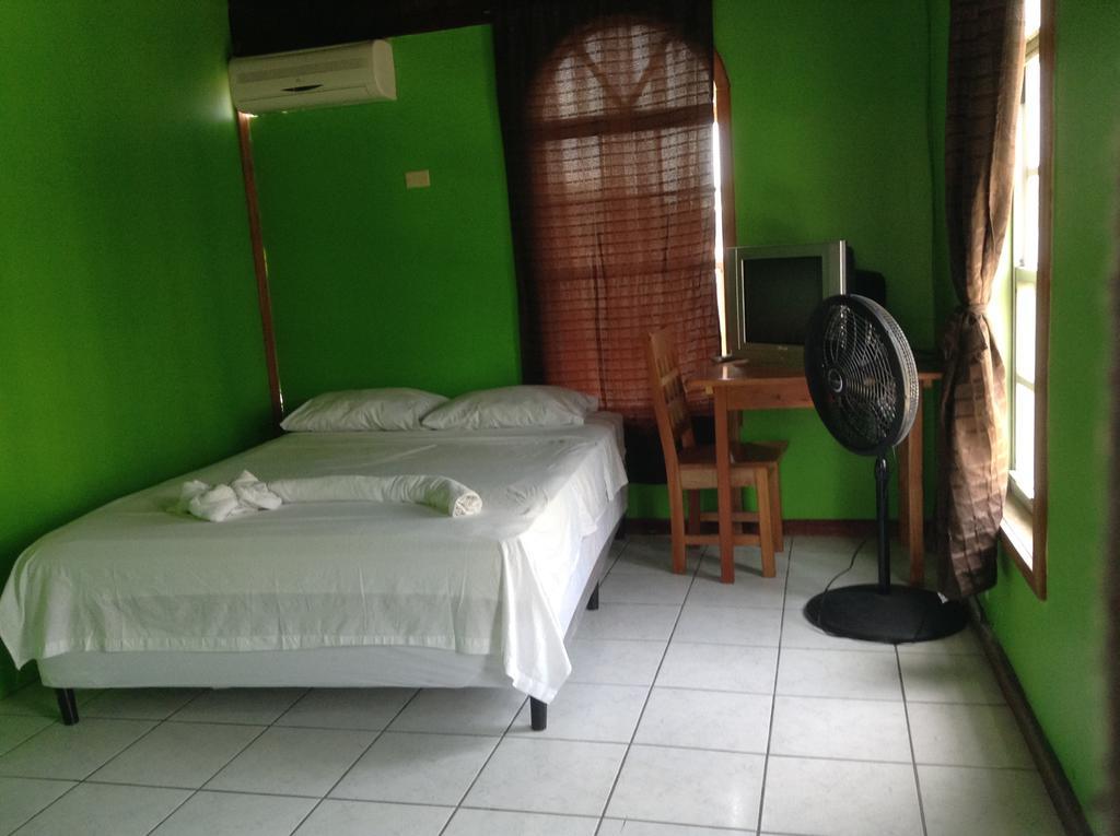 Amelia Guest House 圣佩德罗 外观 照片